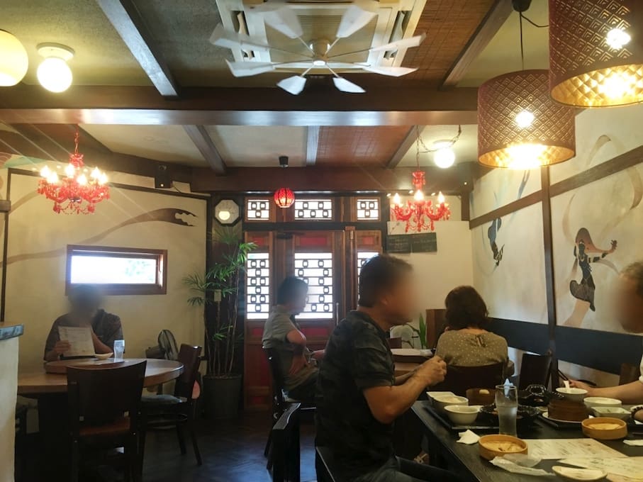 中華料理「りゅう」の店内